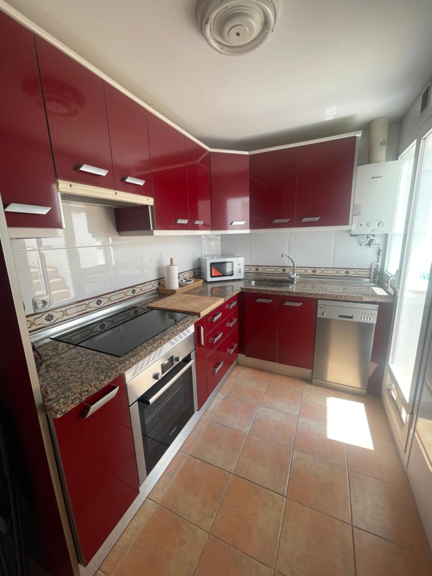 A 5 Min Estacion De Tren- Patio-parking Y Playa