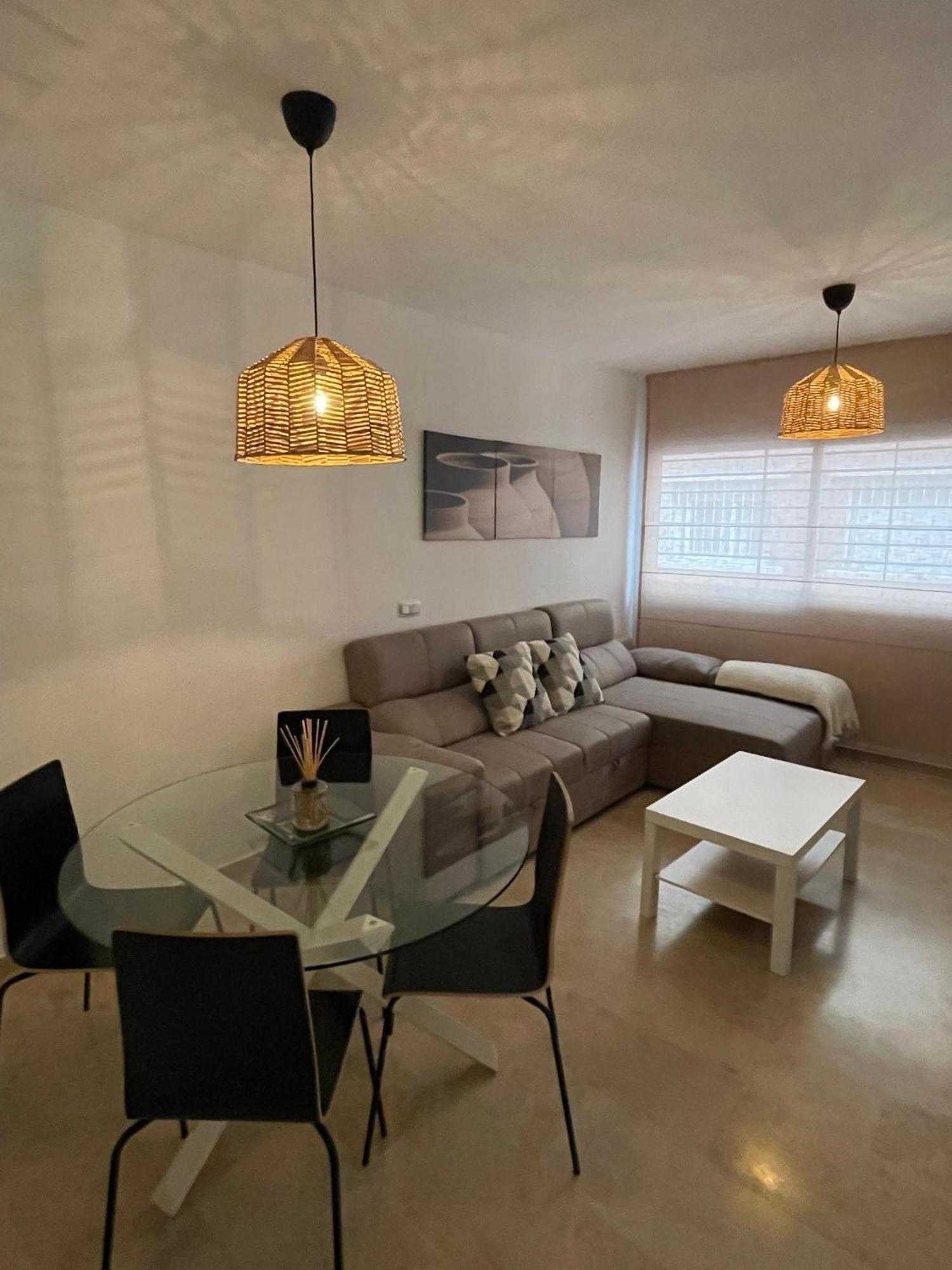A 5 Min Estacion De Tren- Patio-parking Y Playa Lejlighed *